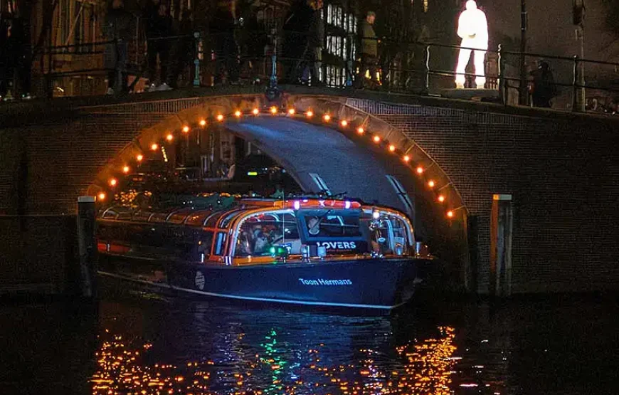 Amsterdam Light Festival 2025 – 2026 Canal Cruise with Drinks