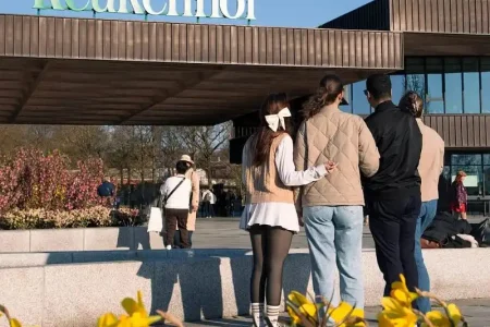Keukenhof Entrance + Amsterdam Canal Cruise