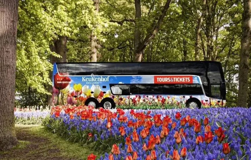 Keukenhof day trip from Amsterdam + Canal Cruise