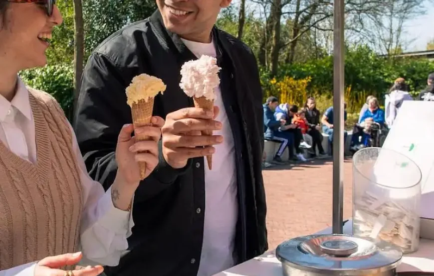 Keukenhof day trip from Amsterdam + Canal Cruise