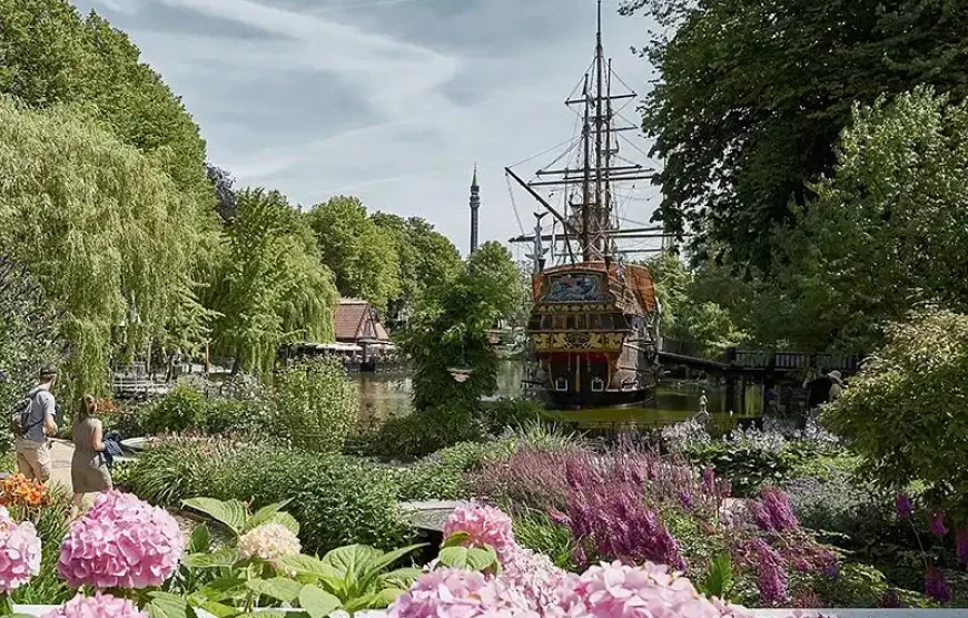 Tivoli Gardens + Hard Rock Cafe Copenhagen
