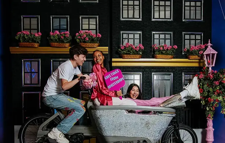 Upside Down Amsterdam | Social Media experience