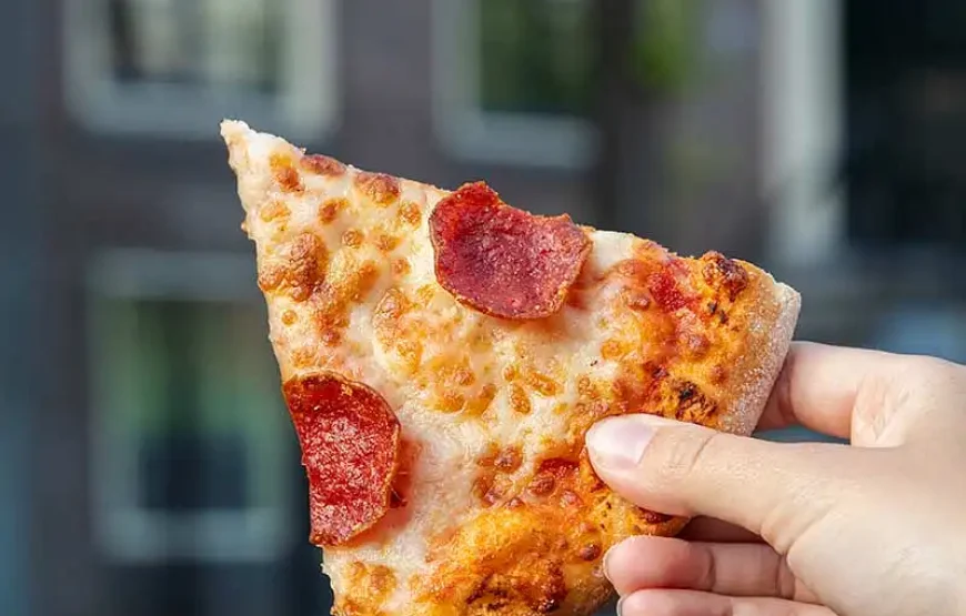 New York Pizza by LOVERS Canal Cruise in Amsterdam