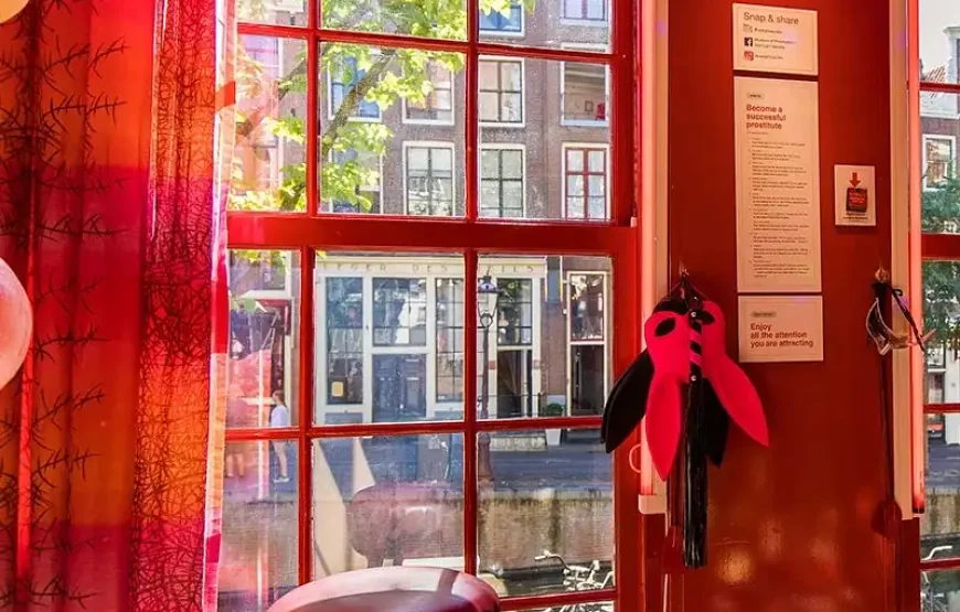 Red Light Secrets + Amsterdam Canal Cruise
