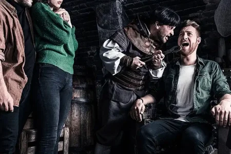 The Amsterdam Dungeon + Amsterdam Canal Cruise