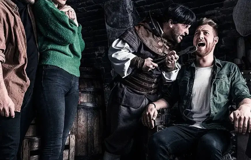 The Amsterdam Dungeon + Amsterdam Canal Cruise