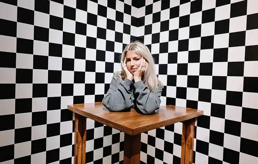 Amsterdam Icebar + Ripley’s Believe It or Not!