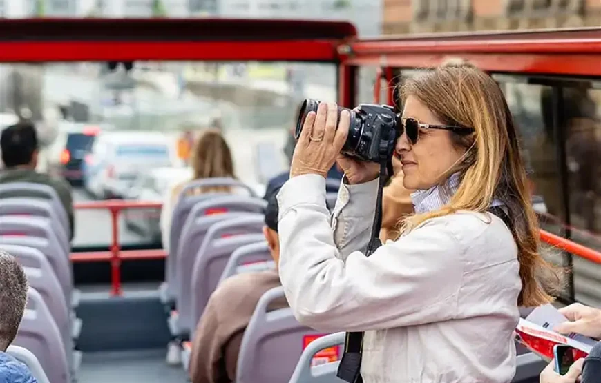 Hop-on Hop-off Bus Berlin + Berlin TV Tower