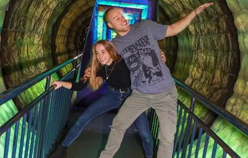 RED Sightseeing bus + Ripley’s Fun Pass Copenhagen