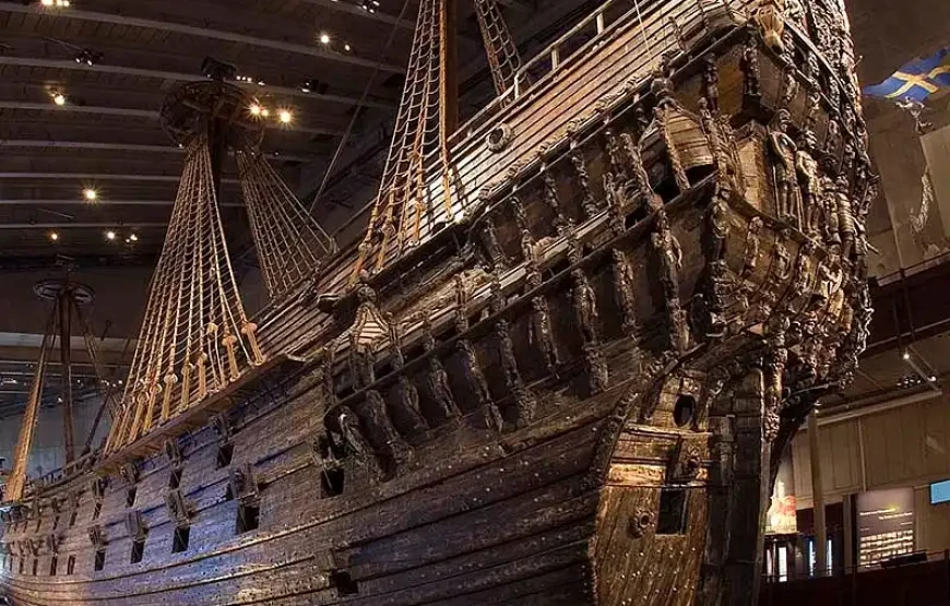 RED Sightseeing Stockholm Hop-on Hop-off bus + Vasa Museum + Vrak – Museum of Wrecks