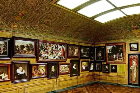 RED Sightseeing Stockholm bus + Hallwyl Museum