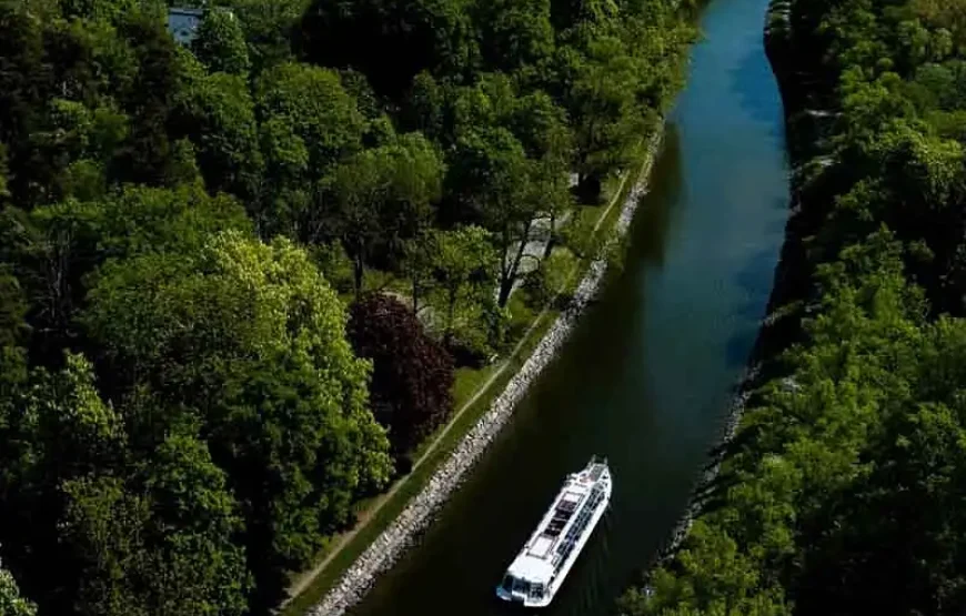 The Royal Bridges & Canal Tour