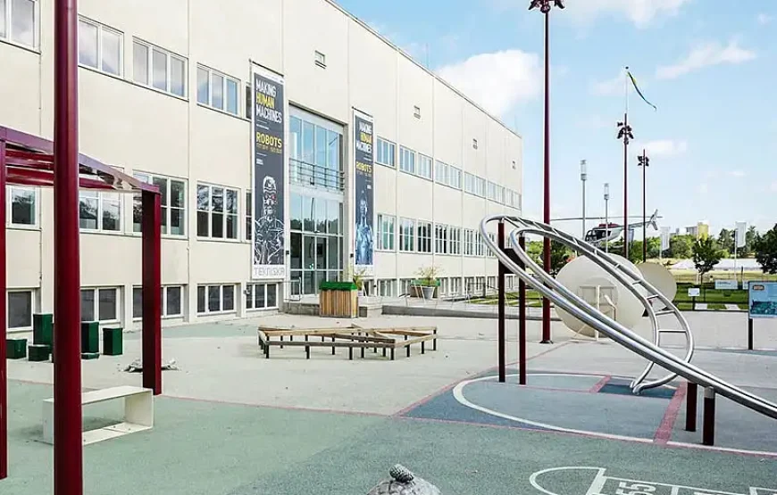 Tekniska: National Museum of Science & Technology