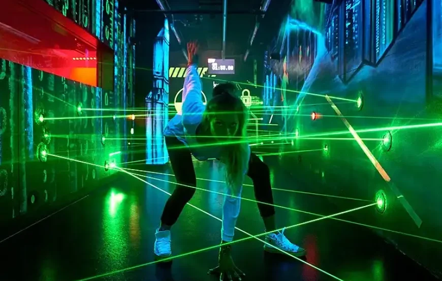 Hop-on Hop-off Bus Berlin + German Spy Museum