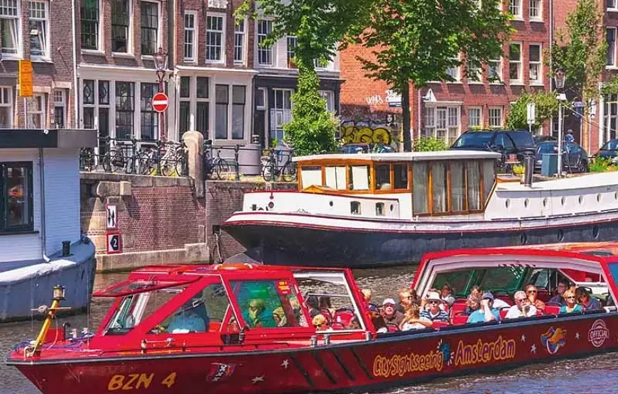 City Sightseeing Amsterdam boat + Van Gogh & Rembrandt English show