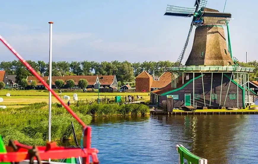 Charm of Holland Tour including lunch