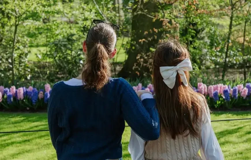 Keukenhof Entrance + Amsterdam Canal Cruise