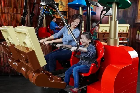 Hop-on Hop-off Bus Berlin + LEGOLAND Discovery Centre