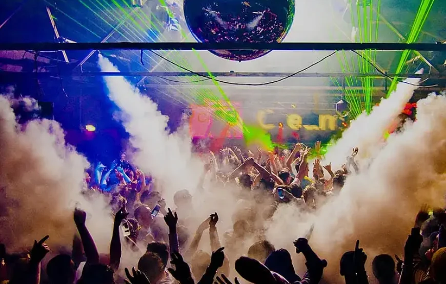 Escape Club (Friday + Saturday)
