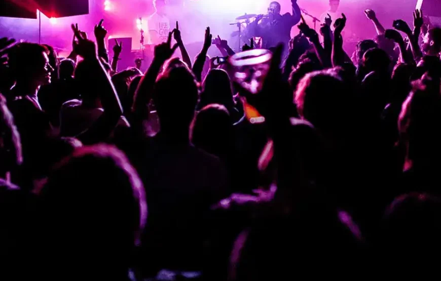 Escape Club (Friday + Saturday)