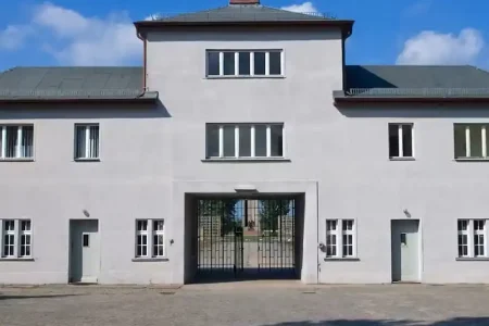 Sachsenhausen Concentration Camp – Guided Tour with Transport